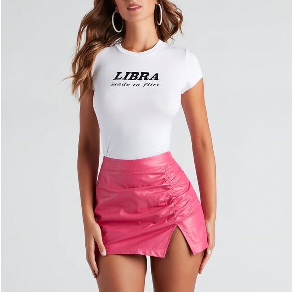 Libra Made to Flirt White Knit Graphic Tee Short Sleeve Crew Neck Zodiac Top M - Picture 2 of 4